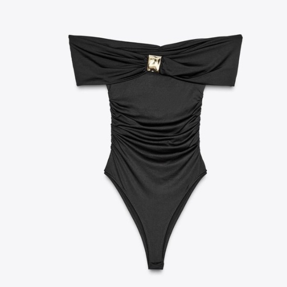 ZARA Off Shoulder Bodysuit With Gold Tone Accent Black M L NWT